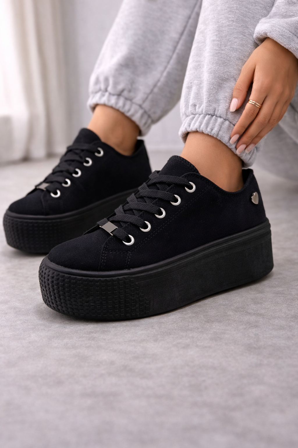 30A6906A-1BDC-4771-9AF0-57888A1085D5