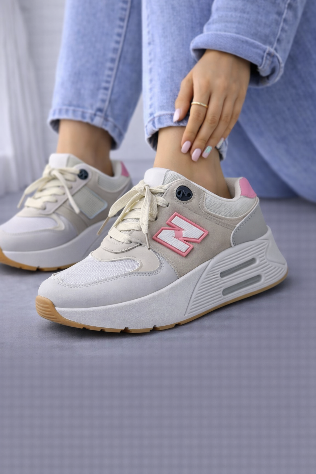 60DC5C45-9D71-47C3-A7CE-4BD2600A1808